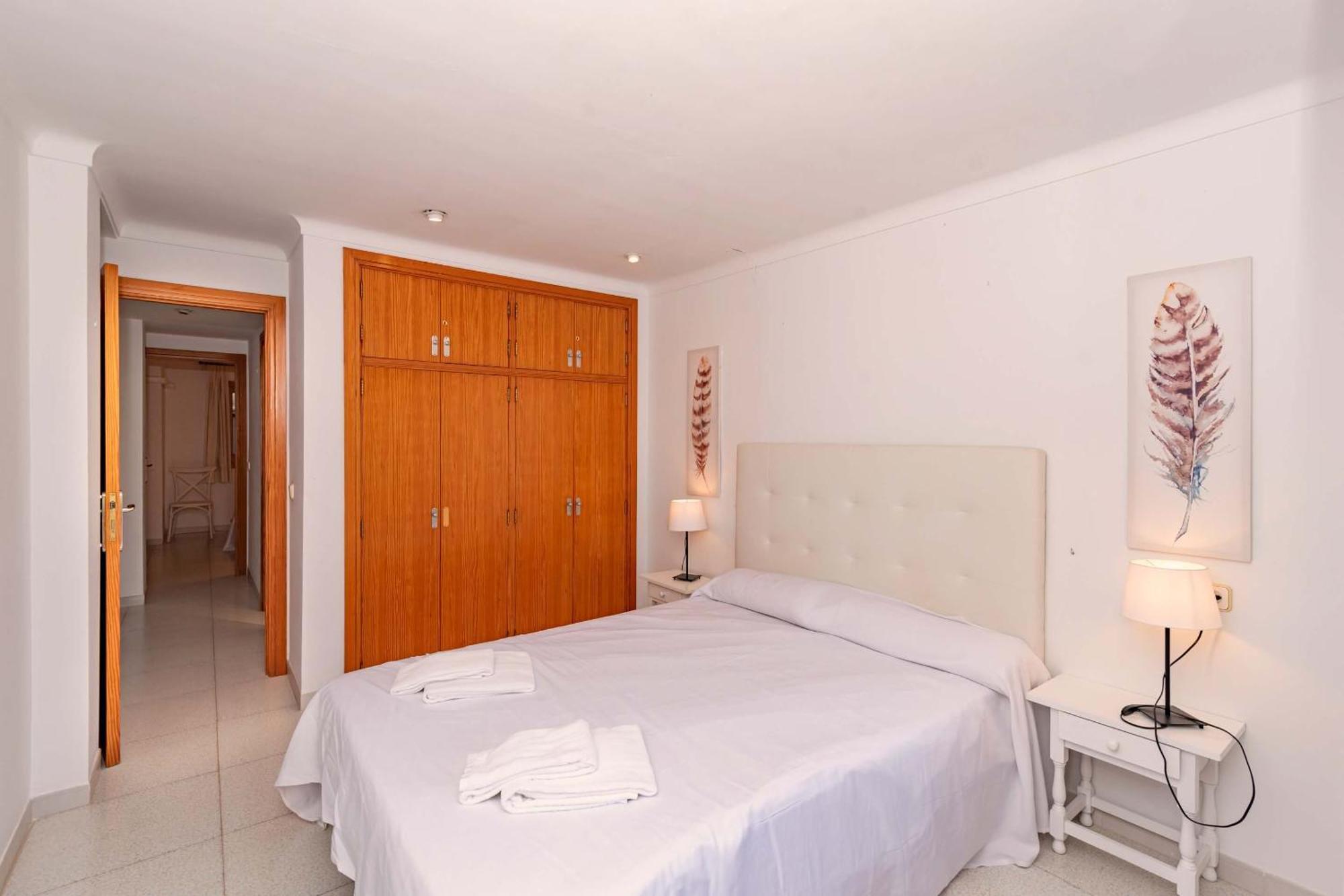 Vora Mar Beachfront Apartment By Sealand Villas Port de Pollença Exteriör bild