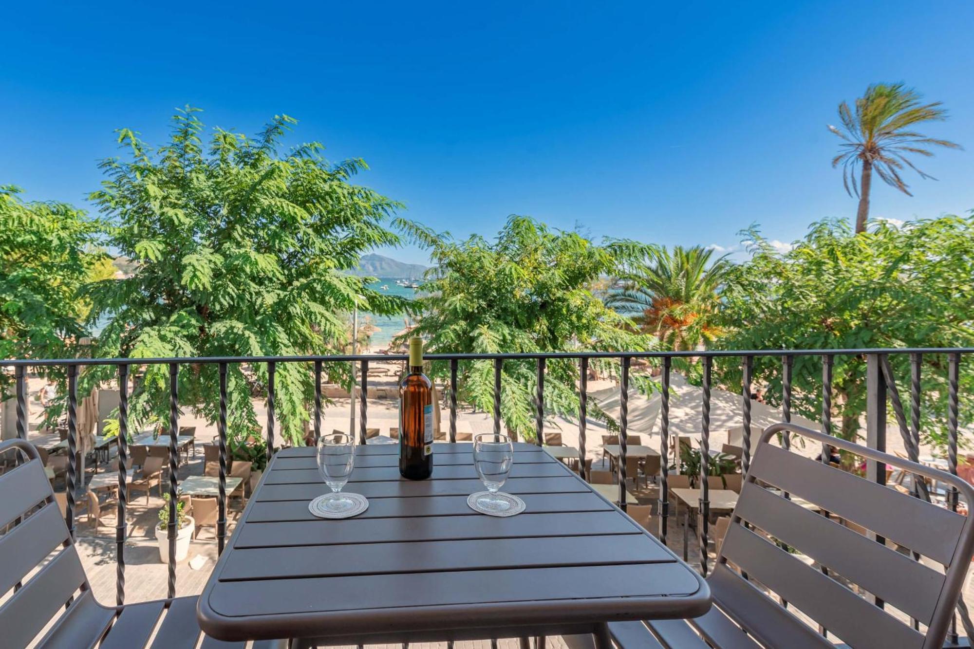 Vora Mar Beachfront Apartment By Sealand Villas Port de Pollença Exteriör bild