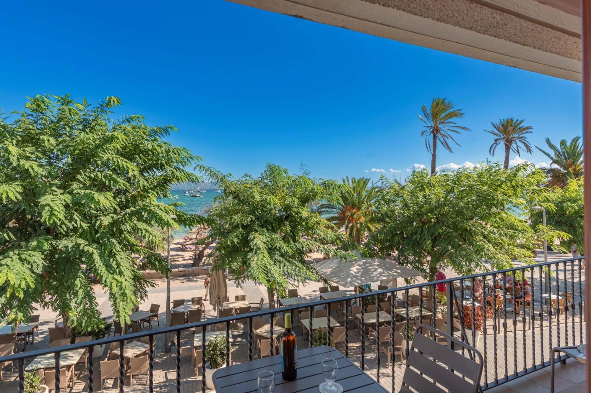 Vora Mar Beachfront Apartment By Sealand Villas Port de Pollença Exteriör bild